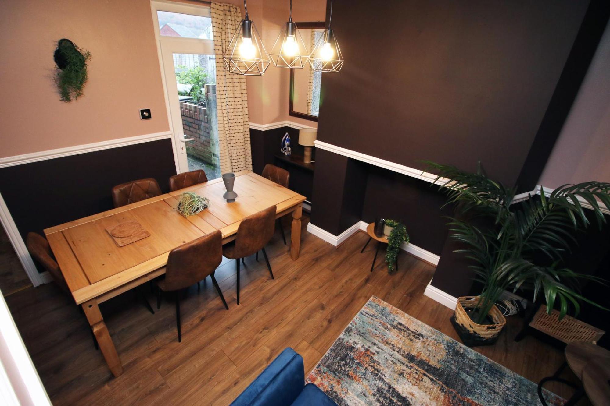 Cosy 3br Home, Scenic Views, Ideal For Walks & Work * Abertillery