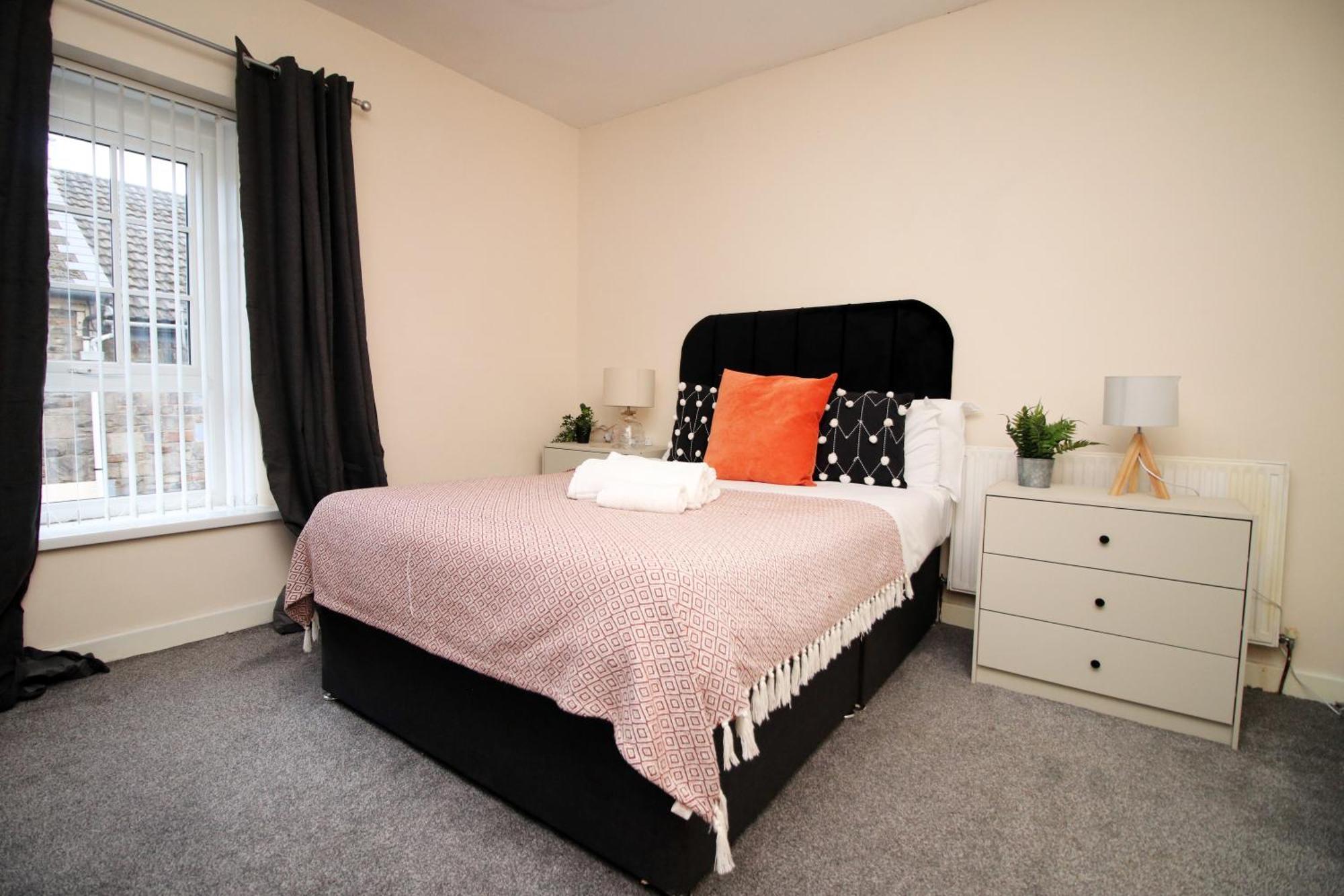 Cosy 3br Home, Scenic Views, Ideal For Walks & Work Abertillery